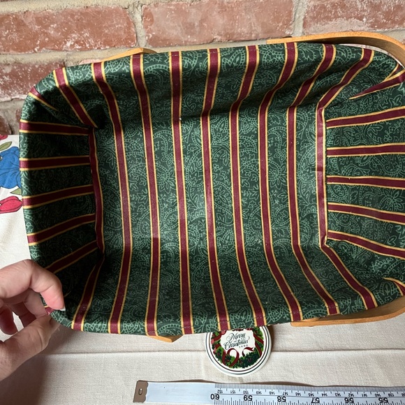 Longaberger 1996 Holiday Cheer Basket - Picture 5 of 10